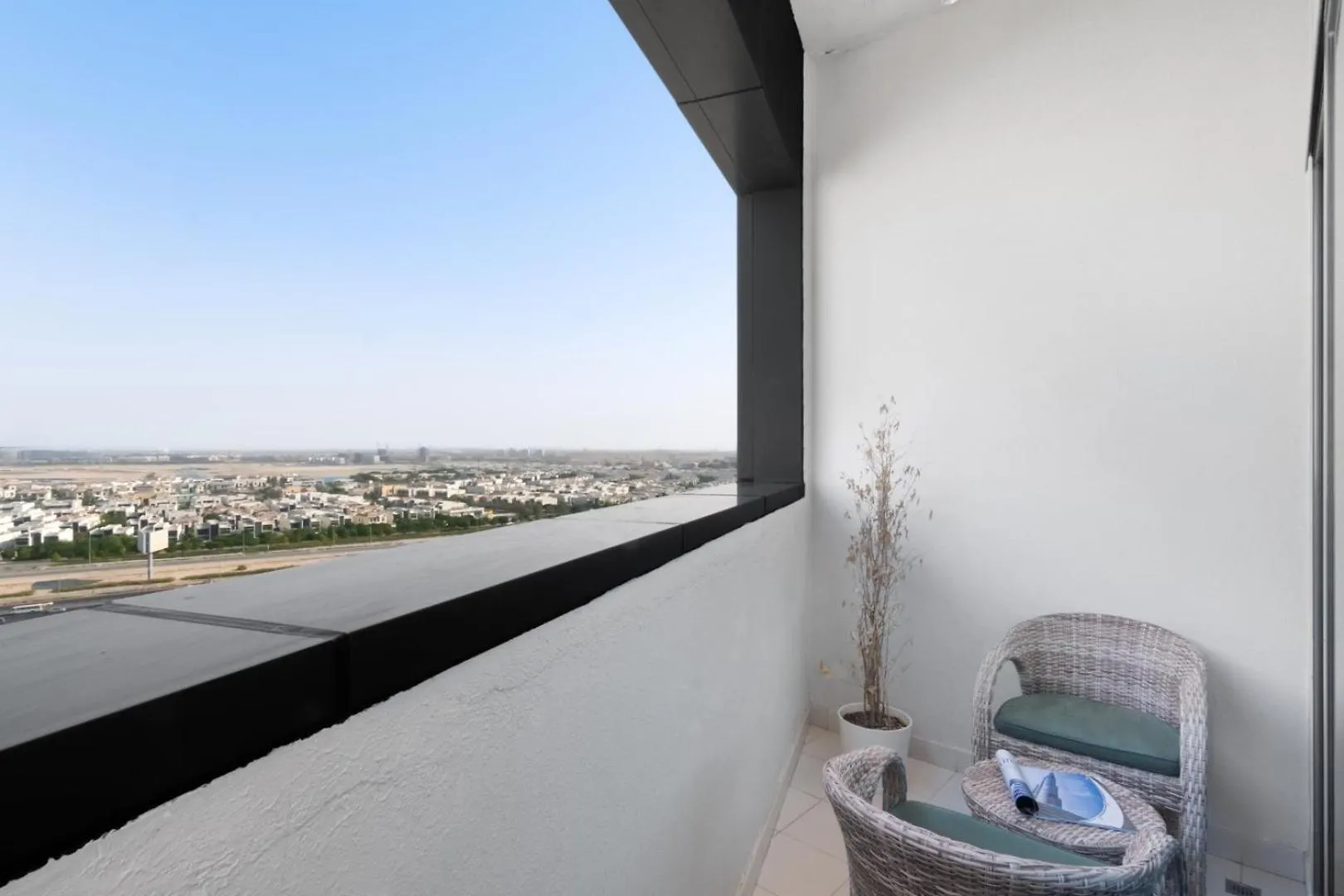 Guestready - Minimalist Modern In Business Bay Apartment Dubai