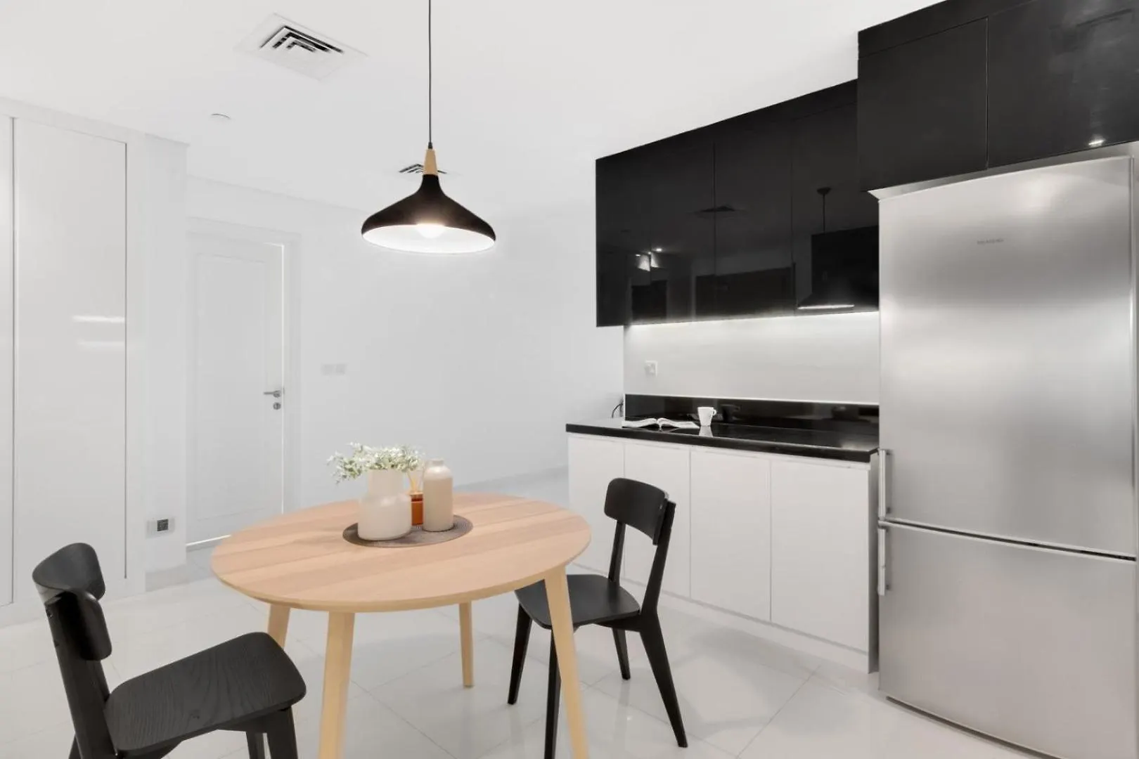 Guestready - Minimalist Modern In Business Bay Apartment Dubai
